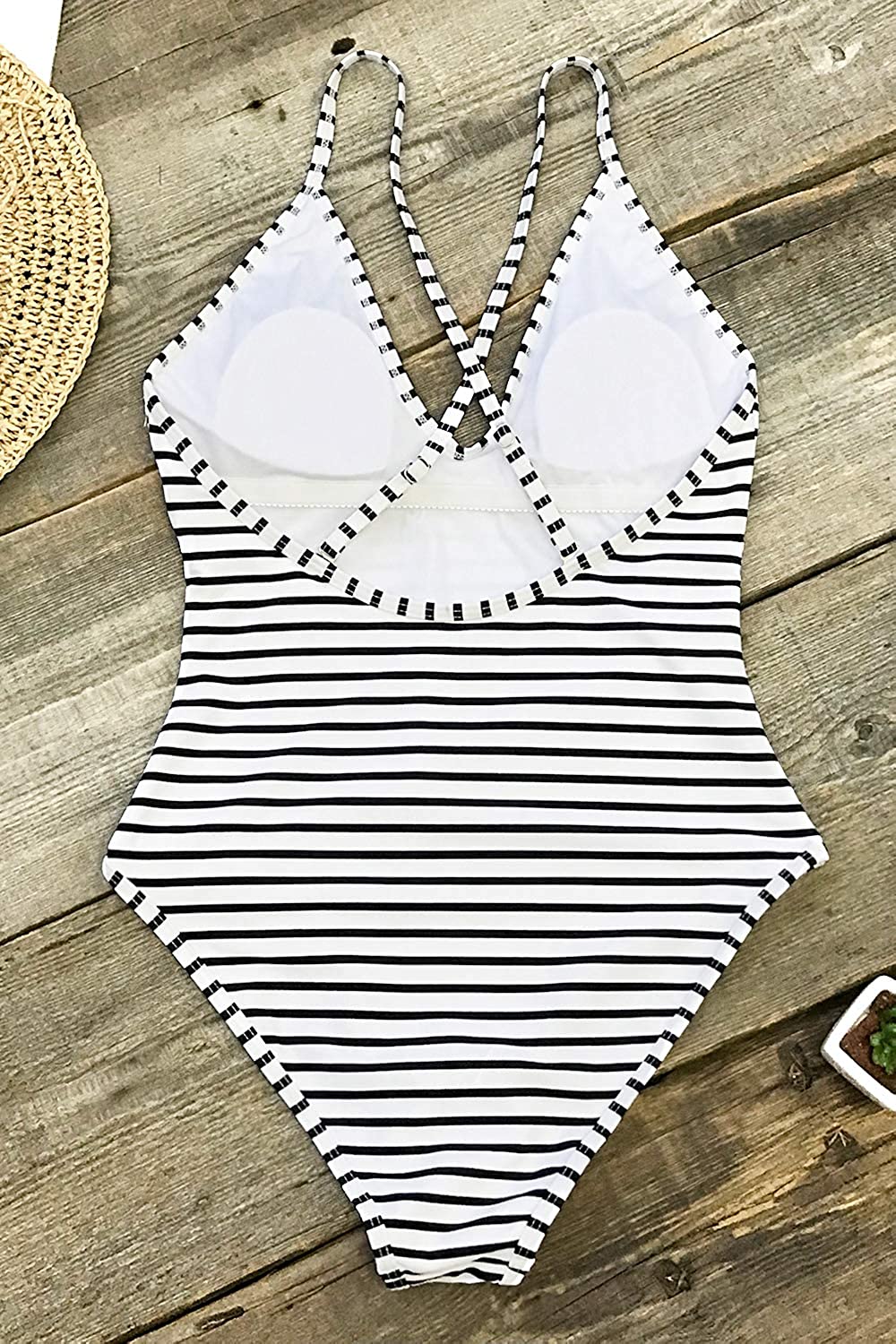 CUPSHE Women's One Piece Swimsuit Striped Scoop Neck Cross Back Beach Swimwear Bathing Suits
