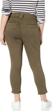 
                        
                          將圖片載入圖庫檢視器 Jag Jeans Women's Plus Size Ryan Skinny Jean in Color Knit Denim
                        
                      