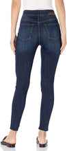 
                        
                          將圖片載入圖庫檢視器 Jag Jeans Women's Maya Skinny Pull on Ankle with Stepped Hem Jean
                        
                      