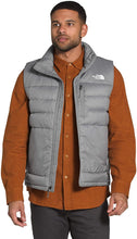 
                        
                          Load image into Gallery viewer, The North Face Men's Aconcagua Insulated Vest - Sleeveless Puffer Vest for Men
                        
                      