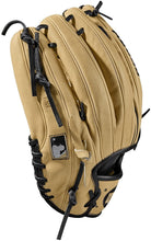 
                        
                          गैलरी व्यूवर में इमेज लोड करें, Wilson A2000 Baseball Glove Series - JOY2ESpree
                        
                      
