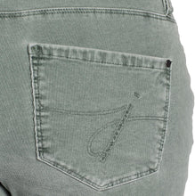 
                        
                          Cargar imagen en el visor de la galería, Jag Jeans Women's Mera Skinny Ankle Pant in Refined Corduroy
                        
                      