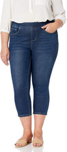
                        
                          Load image into Gallery viewer, Jag Jeans Women's Plus Size Maya Skinny Pull on Crop Jean
                        
                      
