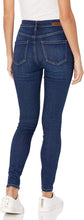 
                        
                          Cargar imagen en el visor de la galería, Jag Jeans Women's Valentina Pull-on Skinny Jean
                        
                      