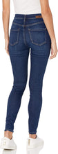 
                        
                          Load image into Gallery viewer, Jag Jeans Women's Valentina Pull-on Skinny Jean
                        
                      