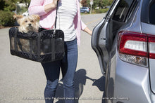 
                        
                          Cargar imagen en el visor de la galería, Sherpa Original Deluxe Airline Approved Pet Carrier, Medium, Black
                        
                      