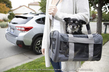 
                        
                          Cargar imagen en el visor de la galería, Sherpa Original Deluxe Airline Approved Pet Carrier, Medium, Black
                        
                      