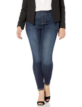 
                        
                          Cargar imagen en el visor de la galería, Jag Jeans Women's Plus Size Maya Skinny Pull on Jean
                        
                      