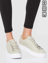 
                        
                          將圖片載入圖庫檢視器 CARE OF by PUMA Women's Leather Platform Court Low-Top Sneakers
                        
                      