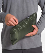 
                        
                          Muat gambar ke penampil Galeri, The North Face Men’s ThermoBall Eco Insulated Vest
                        
                      
