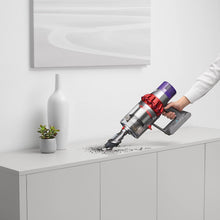 
                        
                          將圖片載入圖庫檢視器 Dyson Cyclone V10 Animal Lightweight Cordless Stick Vacuum Cleaner - JOY2ESpree
                        
                      