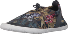 
                        
                          Muat gambar ke penampil Galeri, Tommy Bahama Women's Komomo Island Water Shoe
                        
                      