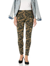 
                        
                          Cargar imagen en el visor de la galería, Jag Jeans Women's Marla Printed Pull on Ponte Legging
                        
                      