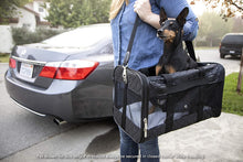 
                        
                          Cargar imagen en el visor de la galería, Sherpa Original Deluxe Airline Approved Pet Carrier, Medium, Black
                        
                      