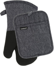 
                        
                          Muat gambar ke penampil Galeri, Cuisinart Chambray Neoprene Mini Oven Mitts, 2 Pack – Heat Resistant to 400 F . - JOY2ESpree
                        
                      