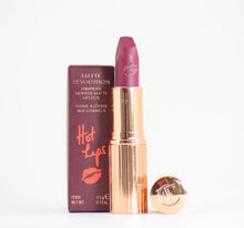 
                        
                          將圖片載入圖庫檢視器 Charlotte Tilbury HOT LIPS Matte Revolution Luminous Lipstick - Hel's Bells
                        
                      