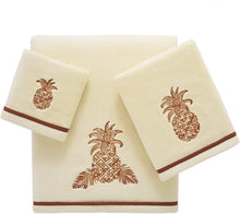 
                        
                          Cargar imagen en el visor de la galería, Tommy Bahama Batik Pineapple, Bath Towel, Orange
                        
                      