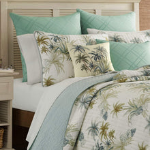 
                        
                          Load image into Gallery viewer, Tommy Bahama Quilt, King
                        
                      