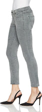 
                        
                          將圖片載入圖庫檢視器 Jag Jeans Women's Mera Skinny Ankle Jean in Waffle Knit Denim
                        
                      
