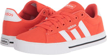
                        
                          画像をギャラリービューアに読み込む, adidas Kids' Daily 3.0 Skate Shoe
                        
                      