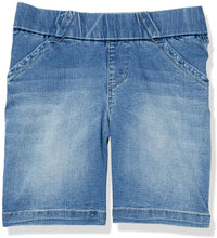 
                        
                          Load image into Gallery viewer, Jag Jeans Women's Gracie Pull on 8" Short
                        
                      