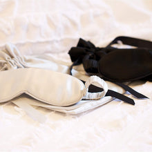 
                        
                          將圖片載入圖庫檢視器 Silk Dreams Sleeping Mask with Pouch - Blackout Night Sleep Mask
                        
                      