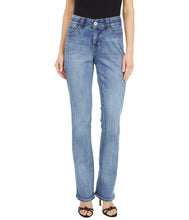 
                        
                          Load image into Gallery viewer, Jag Jeans Women's Eloise Mid Rise Bootcut Jeans
                        
                      