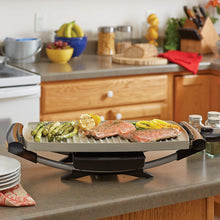 
                        
                          गैलरी व्यूवर में इमेज लोड करें, George Foreman 12-Serving Indoor/Outdoor Rectangular Electric Grill, Red, GFO201R - JOY2ESpree
                        
                      