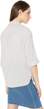 
                        
                          將圖片載入圖庫檢視器 Jag Jeans Women's Adley Button Up Shirt
                        
                      