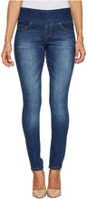 
                        
                          Load image into Gallery viewer, Jag Jeans Women's Petite Nora Skinny Pull on Jean in Supreme Denim
                        
                      