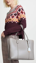
                        
                          गैलरी व्यूवर में इमेज लोड करें, Tory Burch Women's Perry Tote
                        
                      