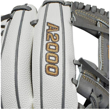 
                        
                          Load image into Gallery viewer, Wilson A2000 Fastpitch Glove Series - JOY2ESpree
                        
                      