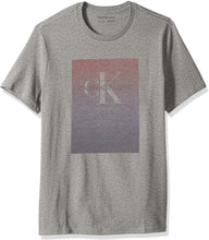 
                        
                          Cargar imagen en el visor de la galería, Calvin Klein Men's Short Sleeve Monogram Logo T-Shirt
                        
                      