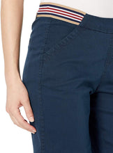 
                        
                          Load image into Gallery viewer, Jag Jeans Women's Petite Gracie Pull on Convertible Short W/Sport Stripe
                        
                      