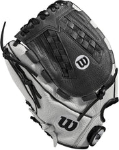 
                        
                          Cargar imagen en el visor de la galería, Wilson A1000 Fastpitch Glove Series - JOY2ESpree
                        
                      
