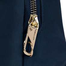 
                        
                          画像をギャラリービューアに読み込む, Travelon Women's Anti-Theft Tailored Backpack
                        
                      
