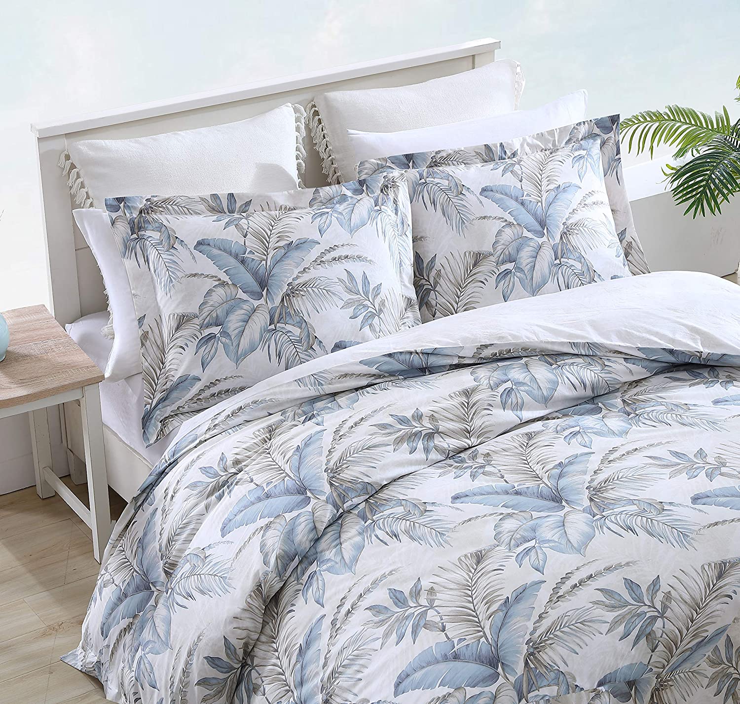 Tommy Bahama | Bakers Bluff Collection | Comforter Set - 100% Cotton, Ultra-Soft & Breathable, Reversible Bedding with Matching Shams, Queen, Blue