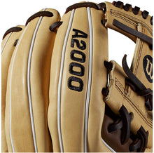 
                        
                          將圖片載入圖庫檢視器 Wilson A2000 Baseball Glove Series - JOY2ESpree
                        
                      
