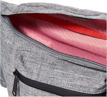
                        
                          Load image into Gallery viewer, Herschel Seventeen Waist Pack
                        
                      
