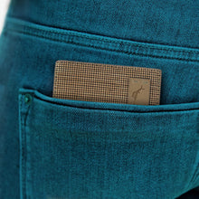 
                        
                          Load image into Gallery viewer, Tommy Bahama Men's Slimfold Wallet
                        
                      