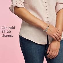 
                        
                          Muat gambar ke penampil Galeri, Pandora Jewelry Moments Sparkling Pave Clasp Snake Chain Cubic Zirconia Bracelet in Sterling Silver - JOY2ESpree
                        
                      