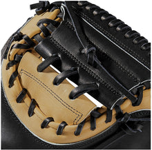 
                        
                          將圖片載入圖庫檢視器 Wilson A2000 Baseball Glove Series - JOY2ESpree
                        
                      