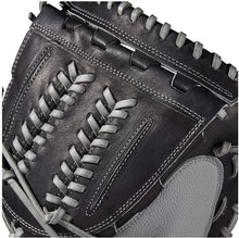 
                        
                          Load image into Gallery viewer, Wilson A2000 Fastpitch Glove Series - JOY2ESpree
                        
                      