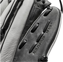 
                        
                          Cargar imagen en el visor de la galería, Wilson A1000 Fastpitch Glove Series - JOY2ESpree
                        
                      