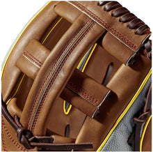 
                        
                          गैलरी व्यूवर में इमेज लोड करें, Wilson A2000 Baseball Glove Series - JOY2ESpree
                        
                      