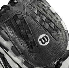 
                        
                          Cargar imagen en el visor de la galería, Wilson A1000 Fastpitch Glove Series - JOY2ESpree
                        
                      