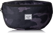 
                        
                          画像をギャラリービューアに読み込む, Herschel Sixteen Waist Pack, Woodland Camo/Woodland Camo, 5.0L,10616-02232-OS
                        
                      