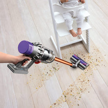 
                        
                          將圖片載入圖庫檢視器 Dyson Cyclone V10 Animal Lightweight Cordless Stick Vacuum Cleaner - JOY2ESpree
                        
                      