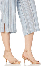 
                        
                          Load image into Gallery viewer, Jag Jeans Women's Augustine Pull on Crop
                        
                      