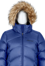 
                        
                          將圖片載入圖庫檢視器 Marmot Women's Montreaux Full-length Down Puffer Coat
                        
                      